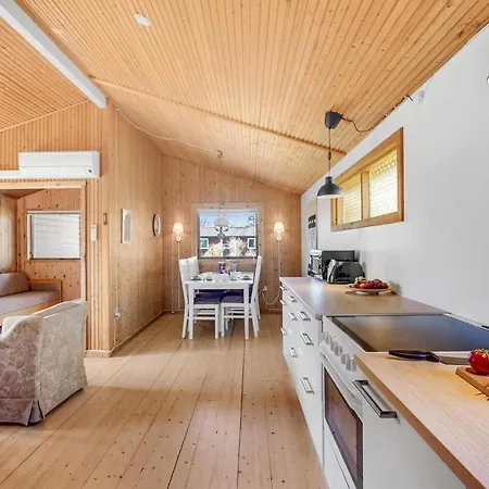 2 Bedroom Cozy In 別荘 *